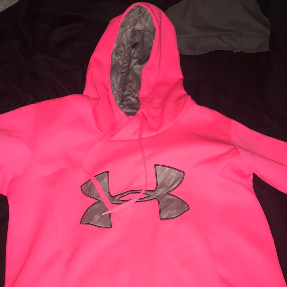 Under armor sweatshirt